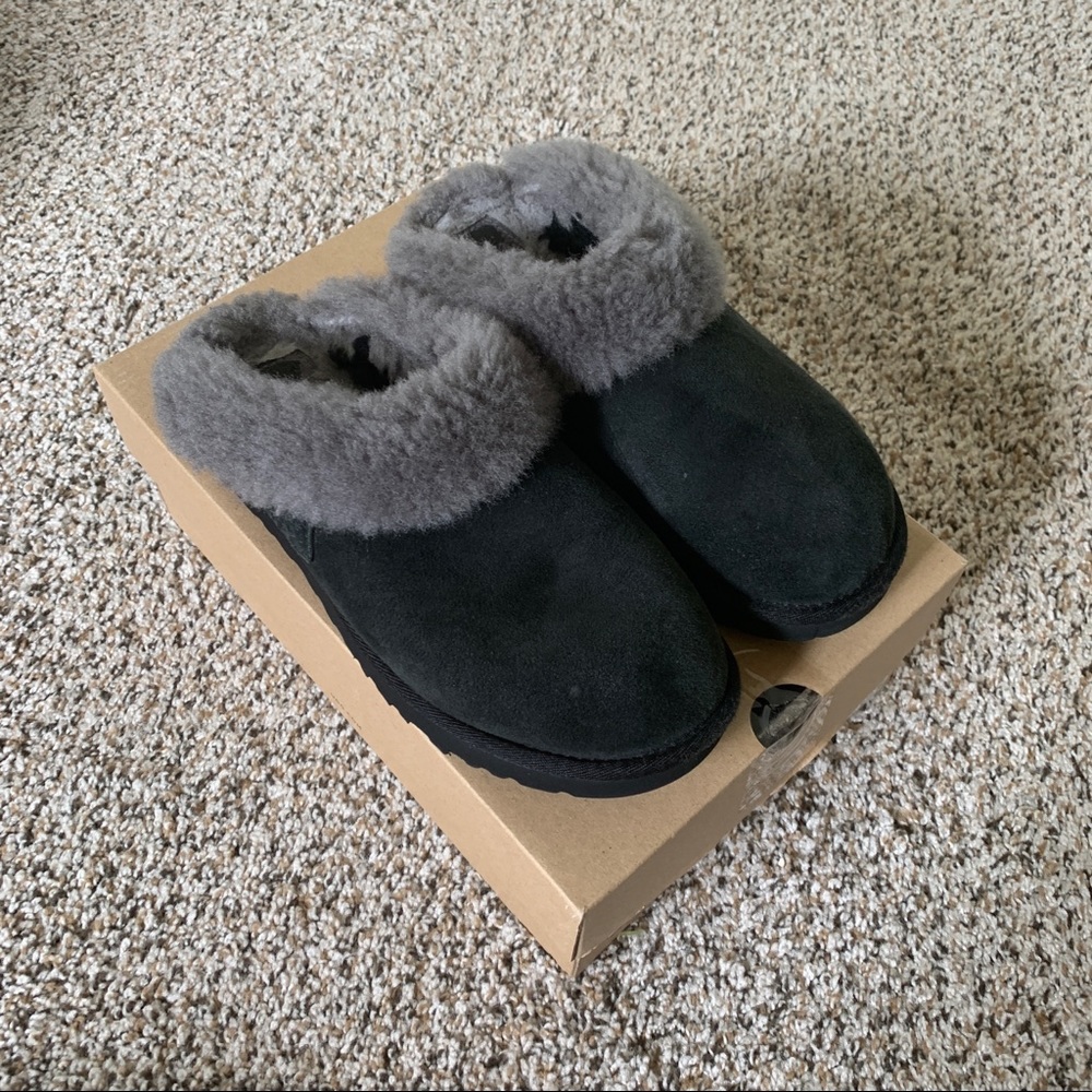 UGG Women’s Cluggette Slippers Size US7